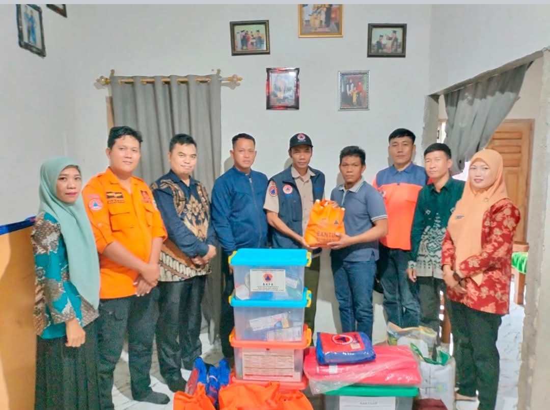 BPBD OKU Selatan Survei Longsor Tekana dan Salurkan Bantuan Korban Bencana