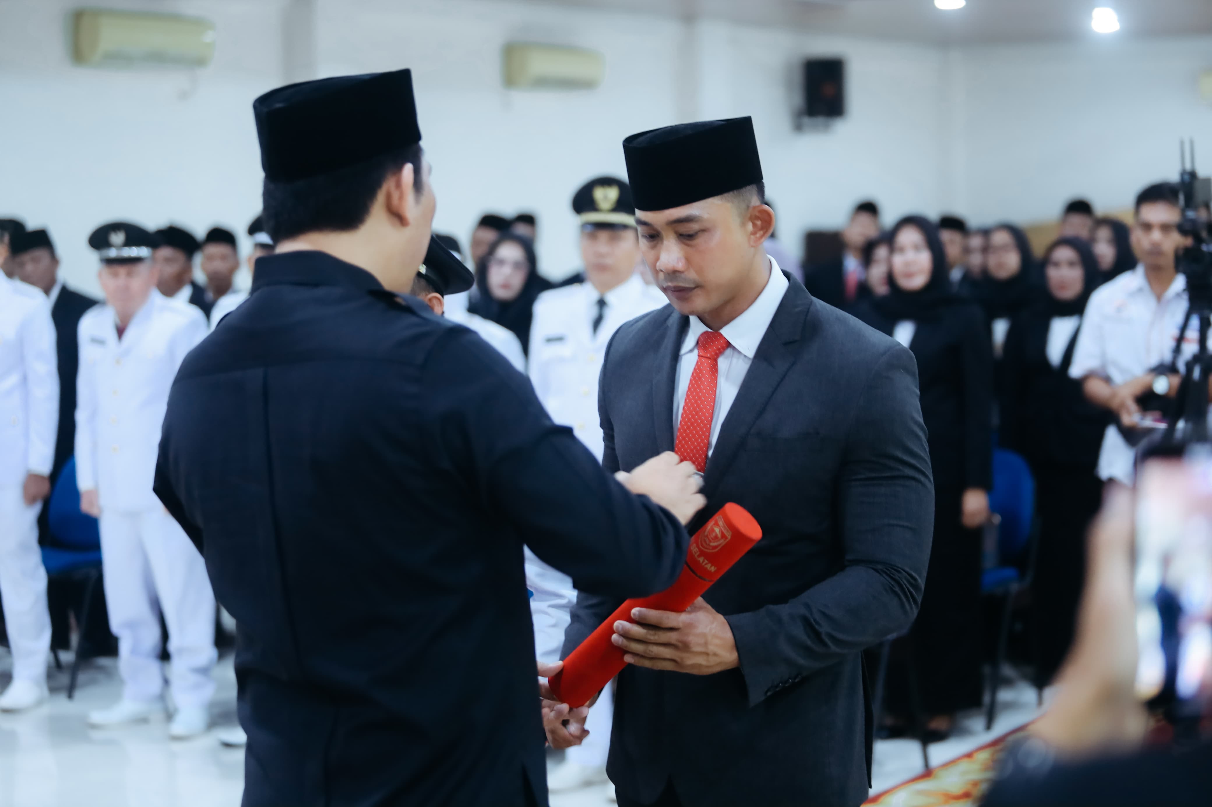 Jos Akherman Resmi Dilantik sebagai Sekretaris DPRD OKU Selatan