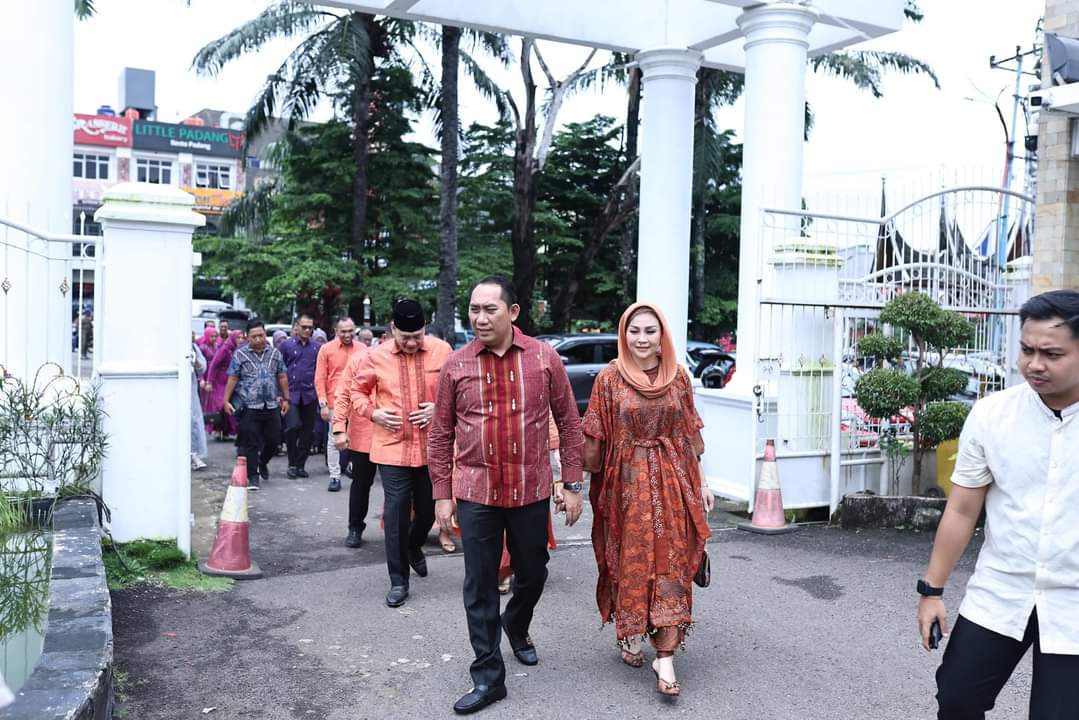 Bupati OKU Selatan Hadiri Open House Pj. Gubernur Sumsel untuk Mempererat Silaturahmi dan Rayakan Idul Fitri