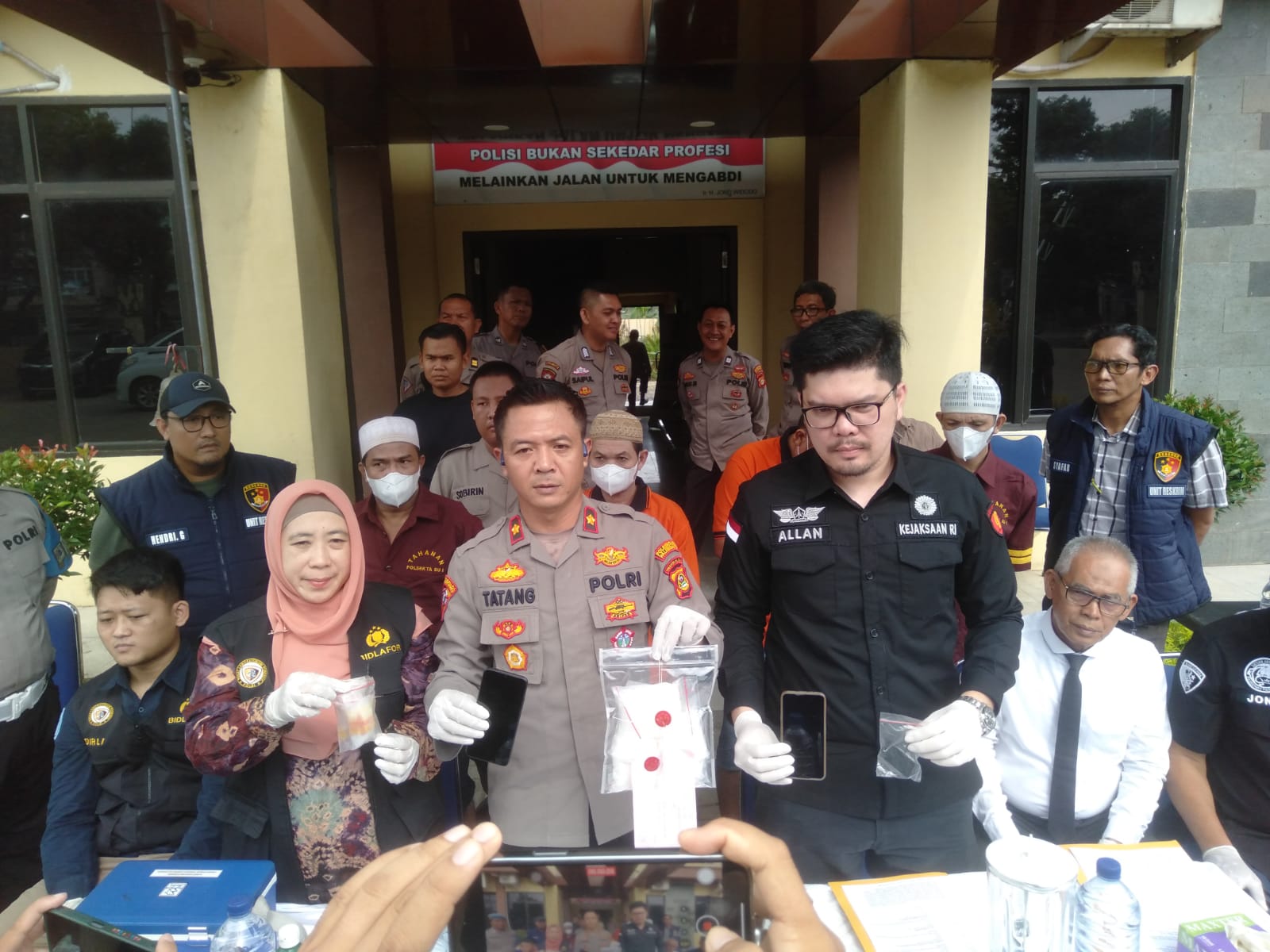 Empat Pelaku Narkoba Asal Aceh Diamankan di Palembang, Barang Bukti Sabu 458 Gram Turut Disita