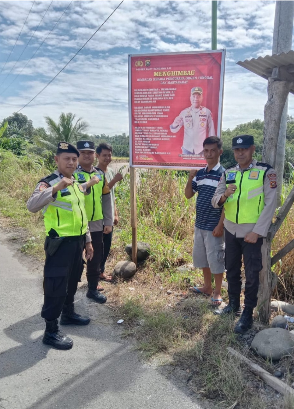 Menghentikan Musik Remik: Polsek BSA Pasang Banner di Desa-Desa untuk Meningkatkan Keamanan