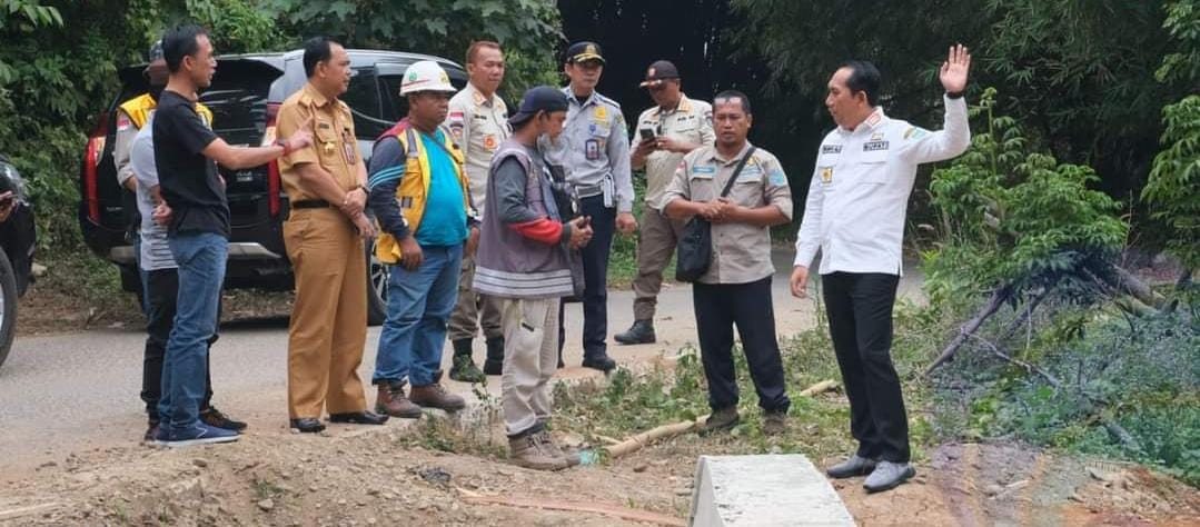 Bupati OKU Selatan Tinjau Progres Pelebaran Jalan Banding Agung - Mekakau - Pulau Beringin