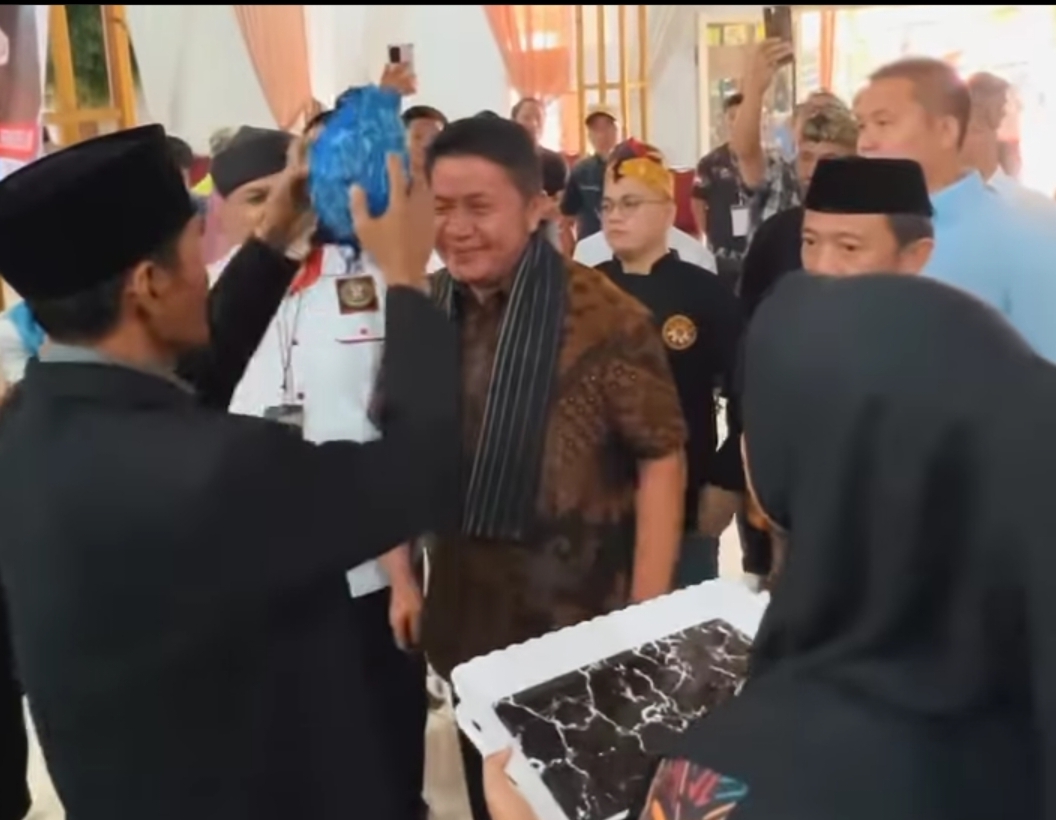 Hadirnya Herman Deru dalam Kejuaraan Nasional Pencak Silat Sumatera