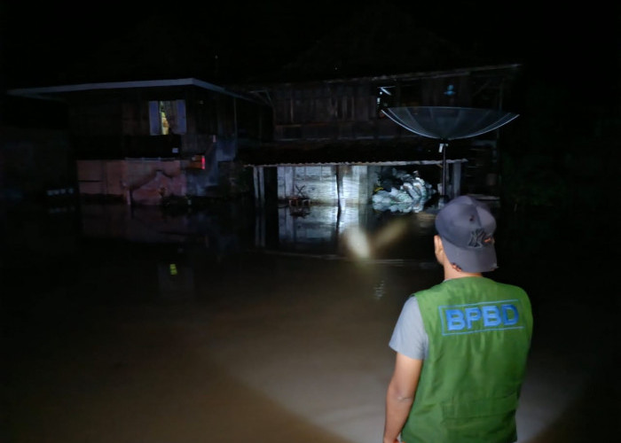 Pemerintah Kabupaten OKU Selatan Melalui BPBD Gerak Cepat Tanggulangi Banjir di Desa Lubar, Bupati Imbau Masya