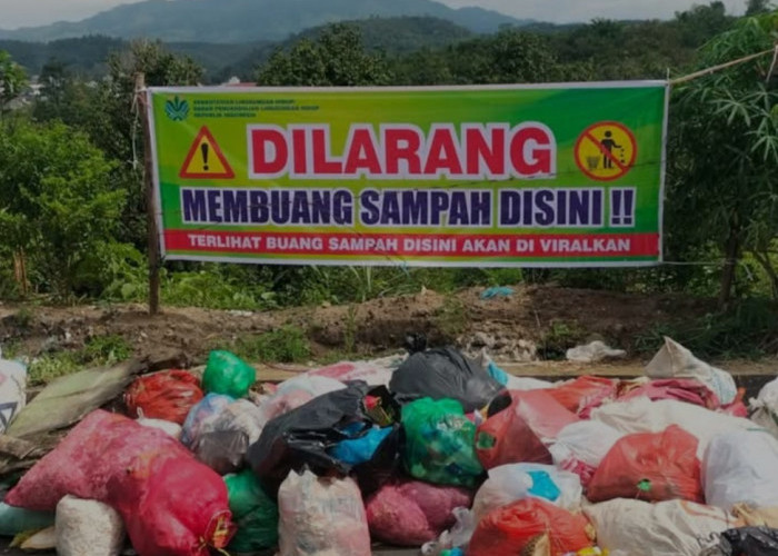 Kesadaran Akan Kebersihan Lingkungan Masih Rendah, Sampah Berserakan di Pasar Saka Selabung