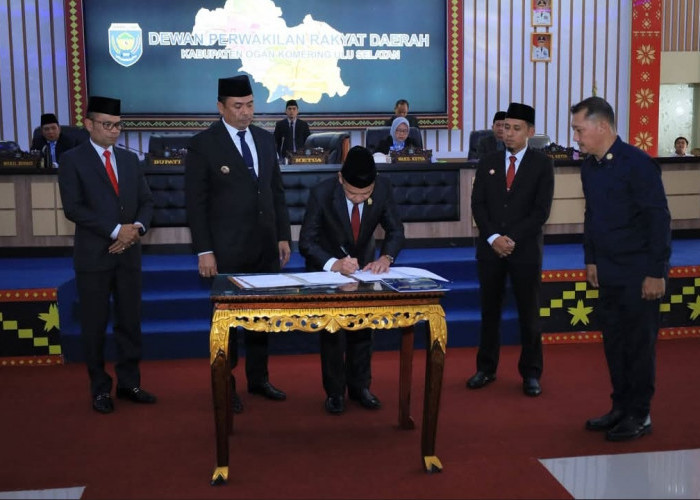 Bupati OKU Selatan Hadiri Rapat Paripurna DPRD, Bahas RKU-APBD dan Propemperda 2027