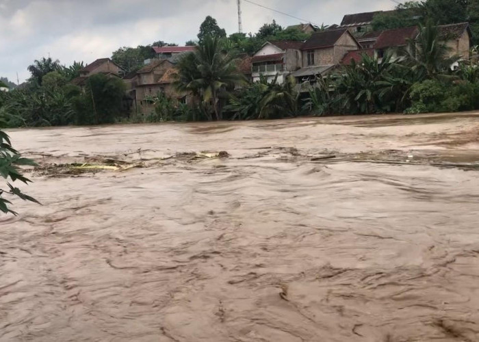 Bupati Ingatkan, Tiggal di DAS Warga Diminta Waspada Ancaman Banjir Susulan
