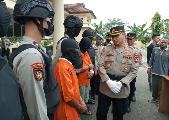 Bagi Hasil Jembatan Darurat Tak Sesuai, Anak dan Bapak Habisi Tetangga