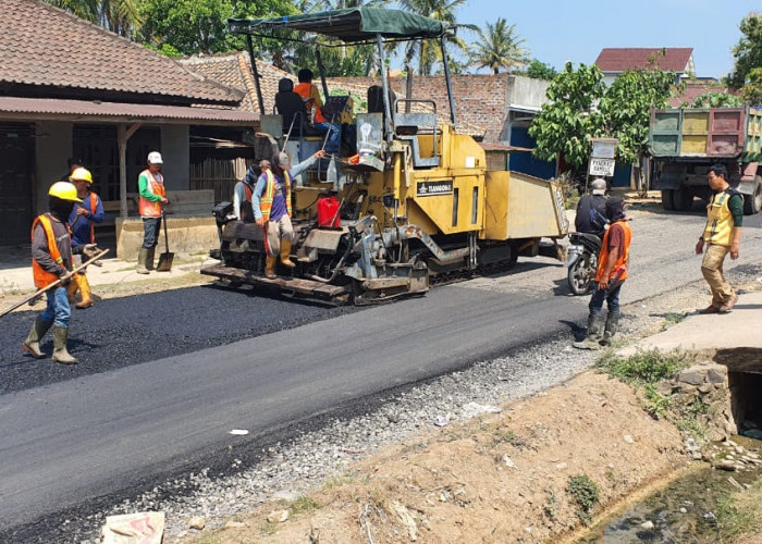 Bupati OKU Selatan Popo Ali Lakukan Monev Proyek Perbaikan Jalan Buay Pemaca