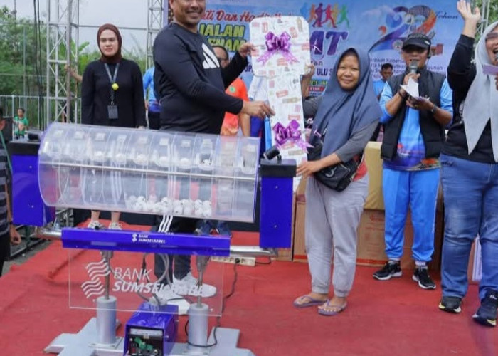 Ribuan Warga Semarakkan Jalan dan Senam Sehat HUT ke-22 OKU Selatan