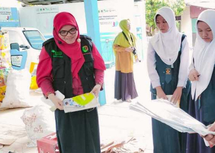 UPT SMPN-01 Simpang, Kabupaten OKU Selatan, Ajarkan Tata Cara Pengelolaan Sampah Melalui Wisata Edukatif ke BS