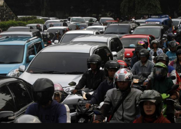 JAKARTA – Pemerintah Provinsi Jakarta kembali memperketat kebijakan ganjil genap di sejumlah ruas jalan utama 