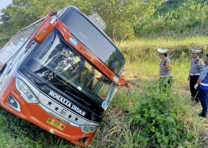 Tragis, Bus Rosalia Indah Terseret 150 Meter Akibat Mengantuknya Sopir