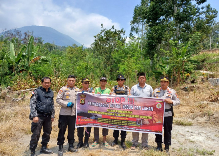 Kapolres OKU Selatan Gelar Patroli Karhutla Menggunakan Motor di Tengah Gunung Seminung