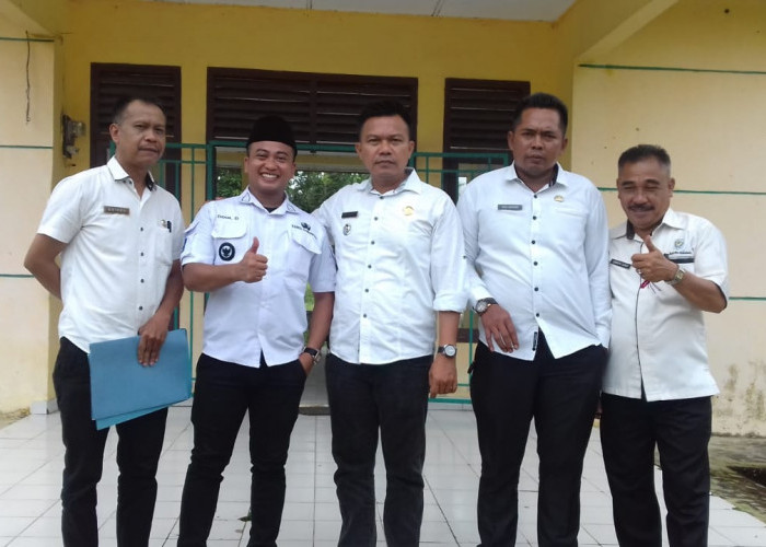 Pemerintah Kecamatan dan Forum Kades Himbau Warga Pasang Bendera