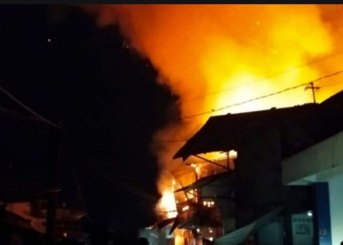10 Rumah Terdampak Kebakaran Akibat Konsleting Listrik di Tangga Batu