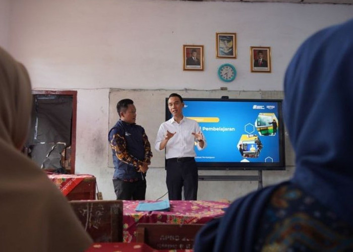 Pemerintah Percepat Program Digitalisasi Sekolah, Targetkan 10 Ribu Unit Tahun Ini