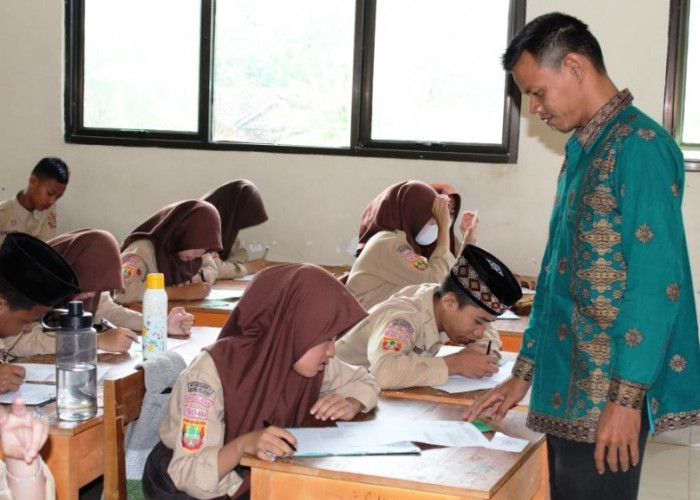 Hari Terakhir PAS Ganjil, Begini Pesan Kamad MTsN 1 OKU Selatan