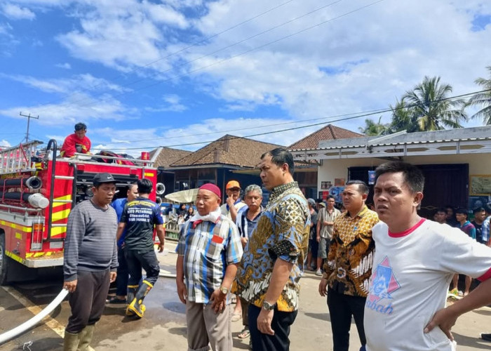 Bupati OKU Selatan Turun Langsung ke Lokasi Kebakaran, Pastikan Kondisi Warga