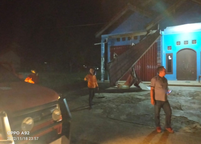 Puting Beliung Terjang Dua Desa di OKU, 73 Unit Rumah Rusak