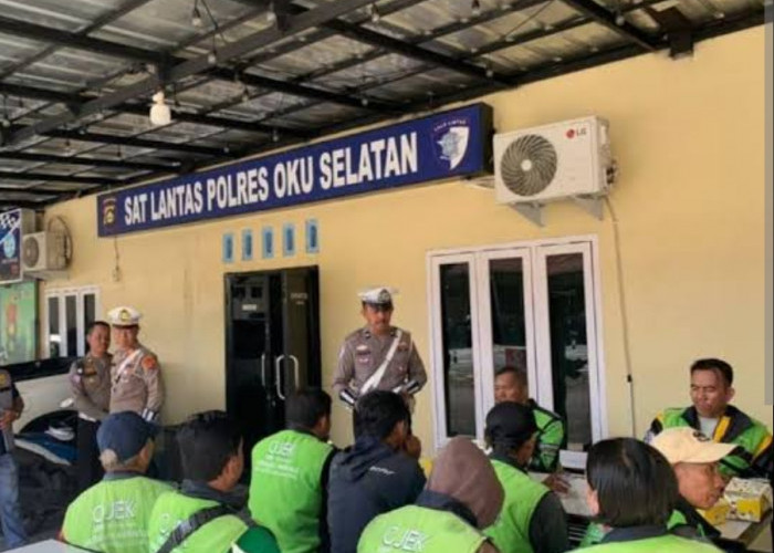 Satlantas OKU Selatan Perkuat Edukasi Lalu Lintas untuk Pengemudi Ojek Muaradua