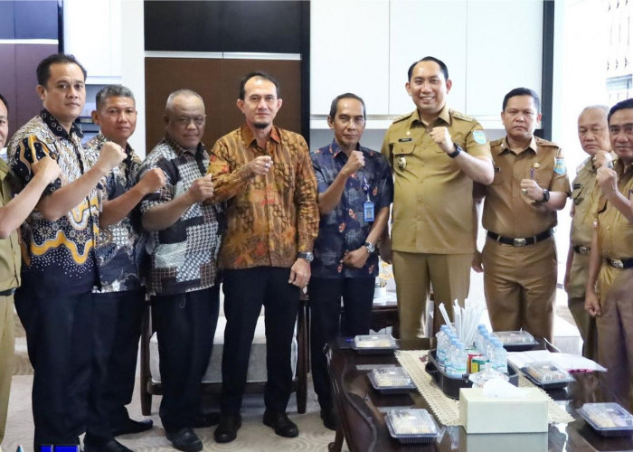 Bupati Popo Ali Terima Tim Inspektorat Sumsel untuk Pemeriksaan Akhir Masa Jabatan