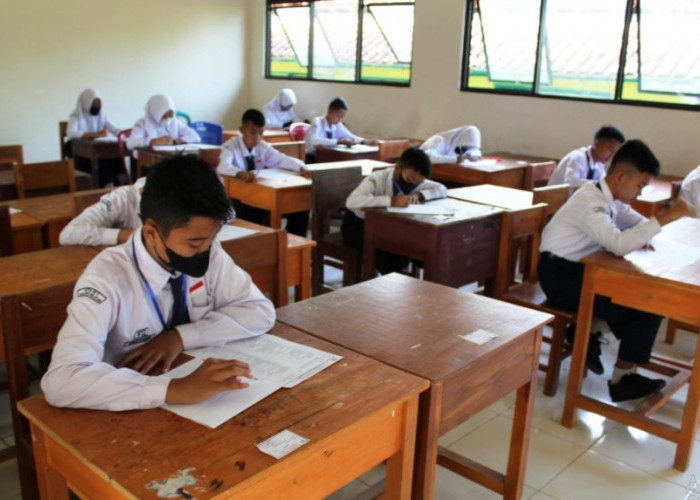 Dinas Pendidikan Resmi Larang Sekolah Lakukan Pengadaan Seragam