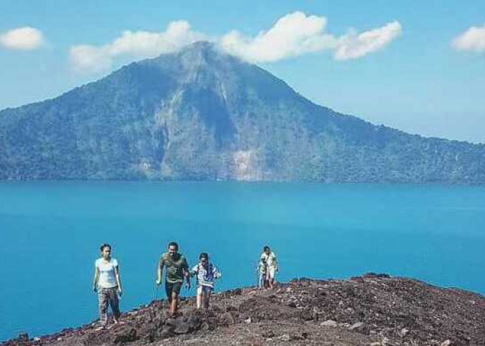 Keajaiban dan Misteri Gunung Krakatau, Legenda Asal-Usul dan Letusan Dahsyatnya