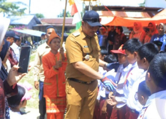 Bupati Abusama Hadiri HUT ke-22 Desa Selabung Belimbing Jaya, Infrastruktur Jadi Perhatian