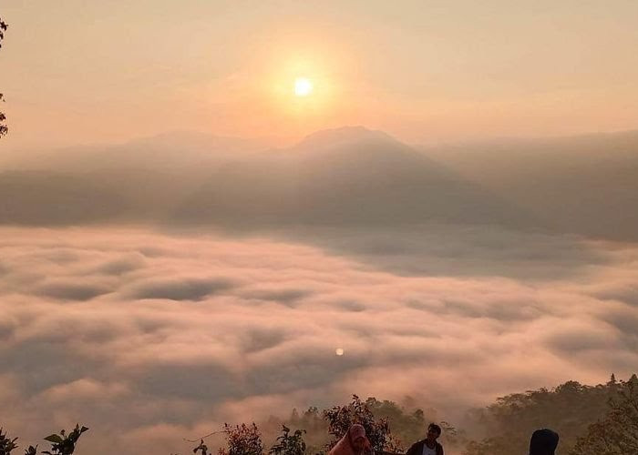 Negeri di Atas Awan di Banten, Keindahan Gunung Luhur Citorek