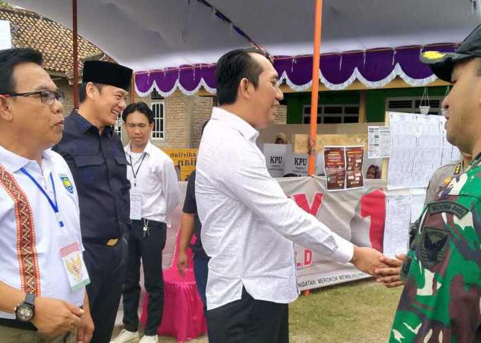 Bupati OKU Selatan Kelilingi Pantau TPS