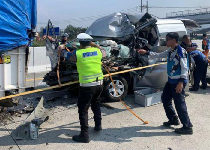 Tabrakan Motor dan Truk Gegerkan Warga, Suara Benturan Keras Jadi Sorotan