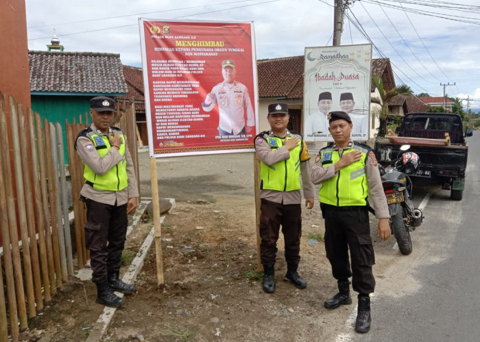 Polsek BSA Pasang Banner Larangan Musik Remik di Desa Gunung Terang dan Desa Kota Karang