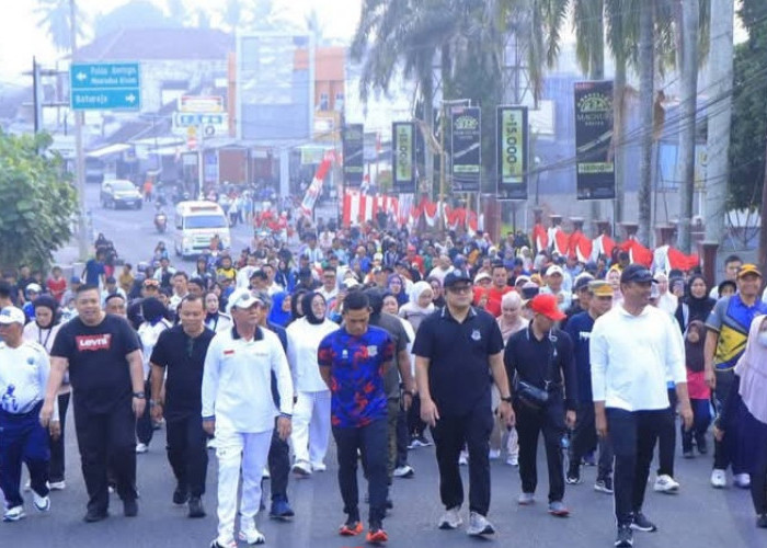 Bupati dan Wabup OKU Selatan Ikuti Jalan Sehat dan Senam Sehat Semarakkan HUT RI ke-81