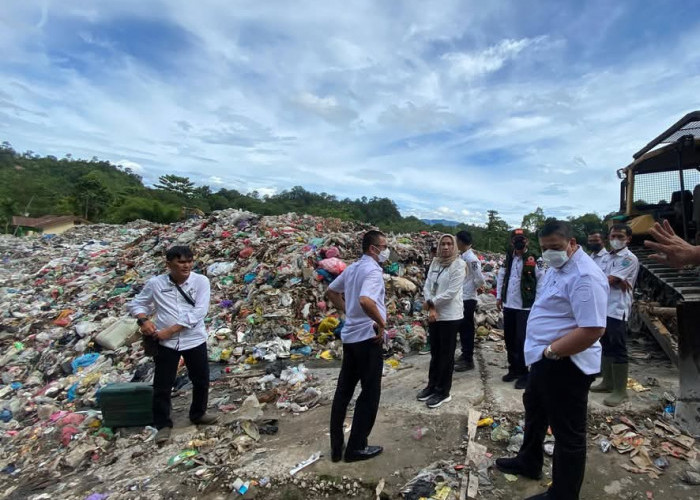 Sekda OKU Selatan Monitoring TPA Pelawi, Perkuat Sistem Pengelolaan Sampah Daerah