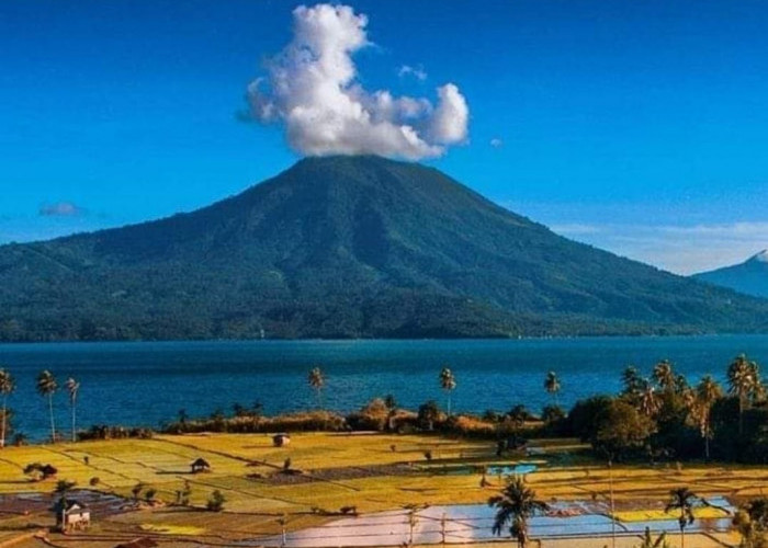 10 Danau Terluas 4 Terdapat di Sumatera 4 di Sulawesi di Kalimantan dan Papua, Danau Ranau Diurutan ke Berapa?
