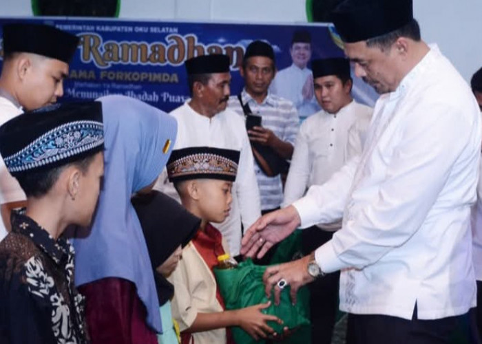 Bupati dan Wakil Bupati OKU Selatan Safari Ramadhan Bersama Masyarakat Desa Kota Way Kecamatan Buay Pemaca