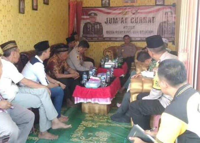Kapolres OKUS Sambangi Desa Talang Padang, Dengarkan Keluhan Warga