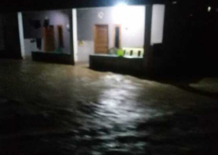 Ratusan Rumah di Lahat Selatan Terendam Akibat Banjir Tahun Baru