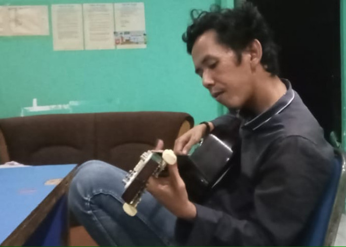 Gitar, Pesona Instrumen Klasik yang Tetap Memikat Hati Anak Muda