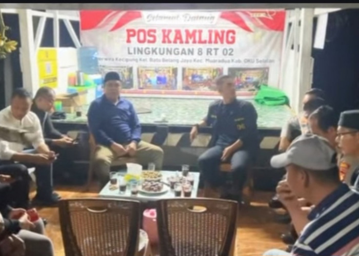 Tingkatkan Keamanan, Bupati dan Kapolres OKU Selatan Sambangi Pos Kamling