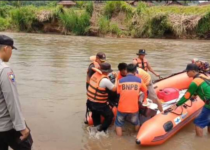 Wah! Remaja SMA Asal Desa Sipin OKUS Hanyut Terbawa Arus Sungai Telemu Saat Menyeberang