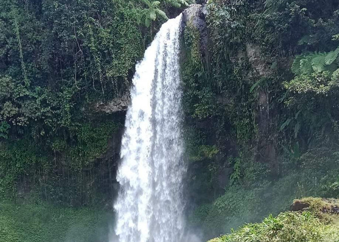 Air Terjun Sigerincing Keajaiban Alami di Kawasan Geopark Lembah Masurai Kabupaten Merangin Jambi