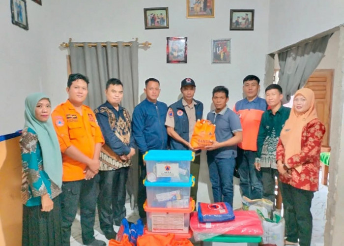 BPBD OKU Selatan Survei Longsor Tekana dan Salurkan Bantuan Korban Bencana