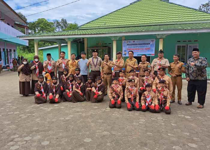 Sholehein Abuasir Lepas Peserta Kemnas SDIT AL Kahfi Ke CiBubur