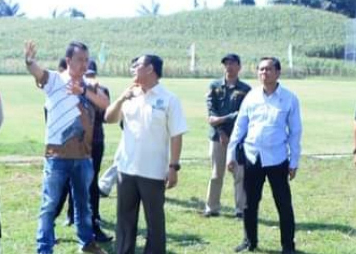 Asisten 1 OKUS Tinjau Persiapan Piala Bupati Cup II Tahun 2023