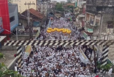 Puluhan ribu jamaah Ziarah Kubro 2026 putihkan Kota Palembang ‎